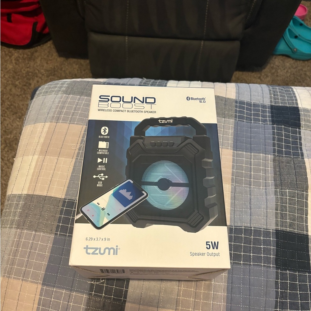 Brand new speaker. Blue tooth, Never used before